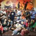 7 pegiat kerajinan dan kesenian foto bersama teman-teman blogger